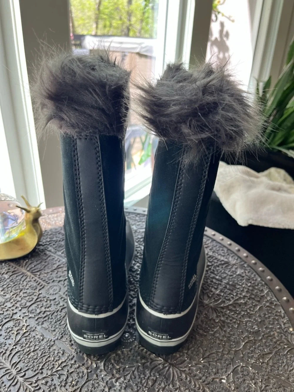 SOREL JOAN OF ARCTIC WATERPROOF BOOTS IN BLACK DOVE 7 Y 8 W 39 EU